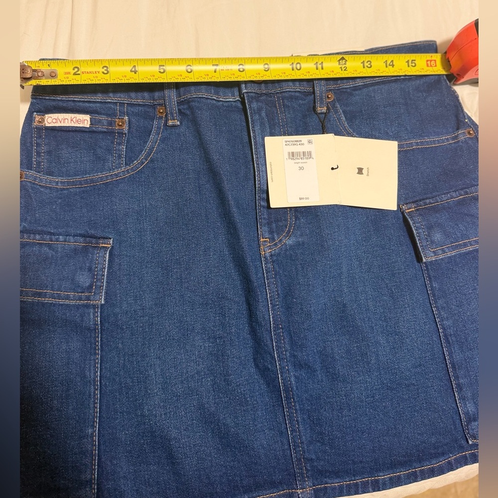NWT Calvin Klein Utility Jean Cargo Mini Skirt Size 30 - Picture 5 of 6